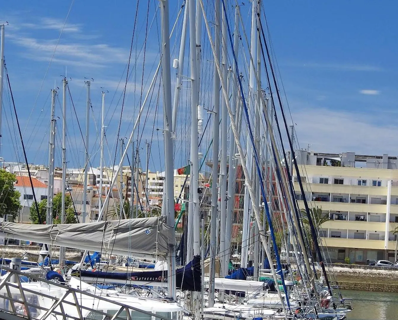 Lagos Factory Blue Marina De Lagos Apartment